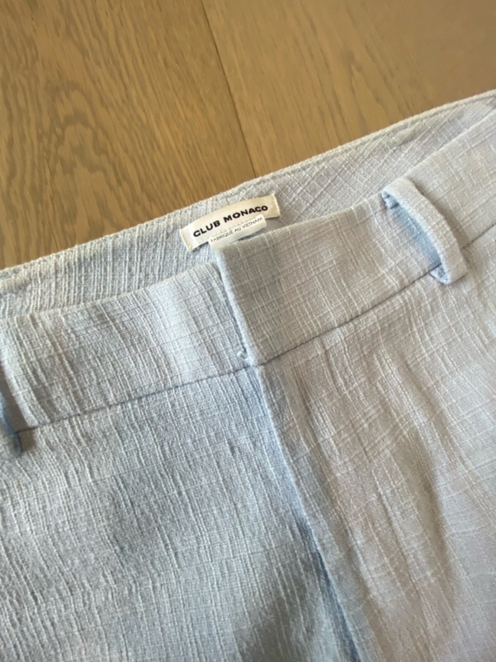 Club Monaco Summer Soft Blue Capri Pants (new condition)